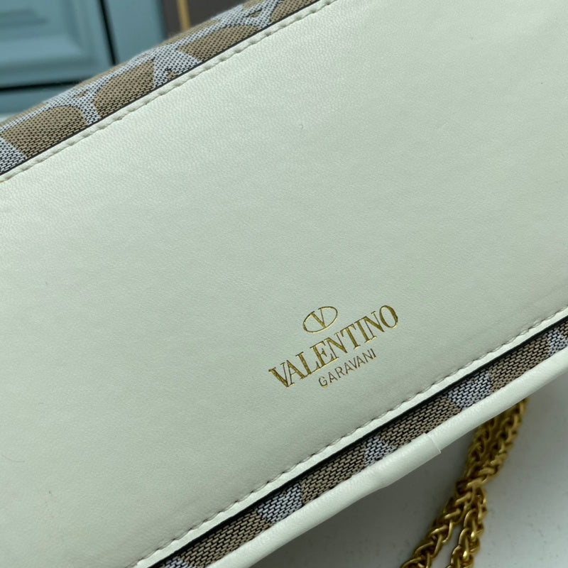 Amelia's Bag Gallery - VEL Bags - 144