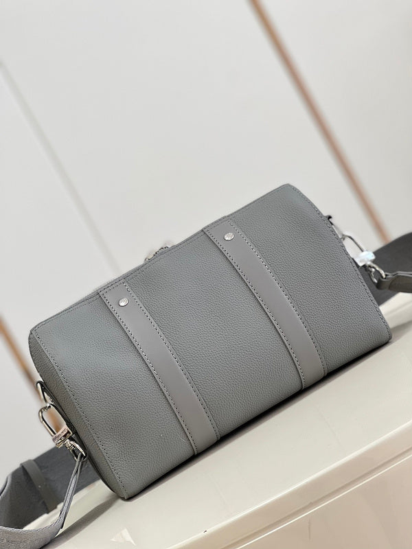 Fan Fashion Lu-Vi bags - 16988