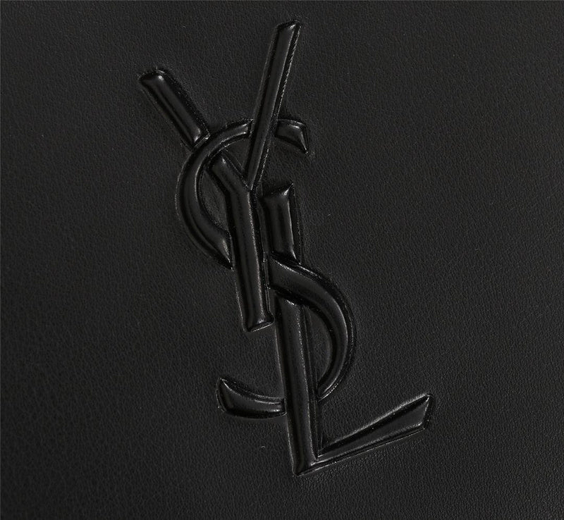 Amelia - YSL Bag - 2884