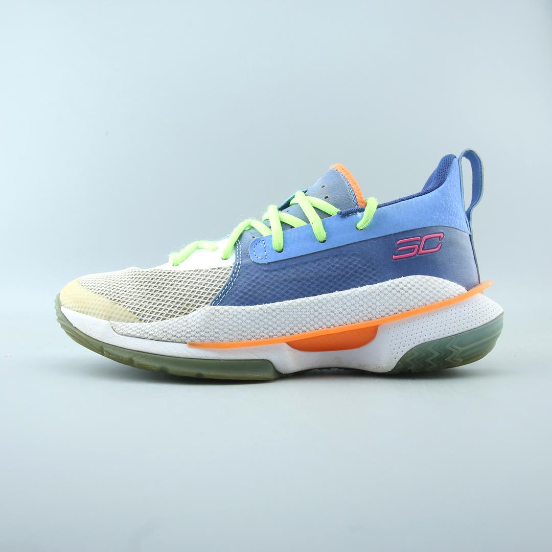 UNDER ARMOUR CURRY 7