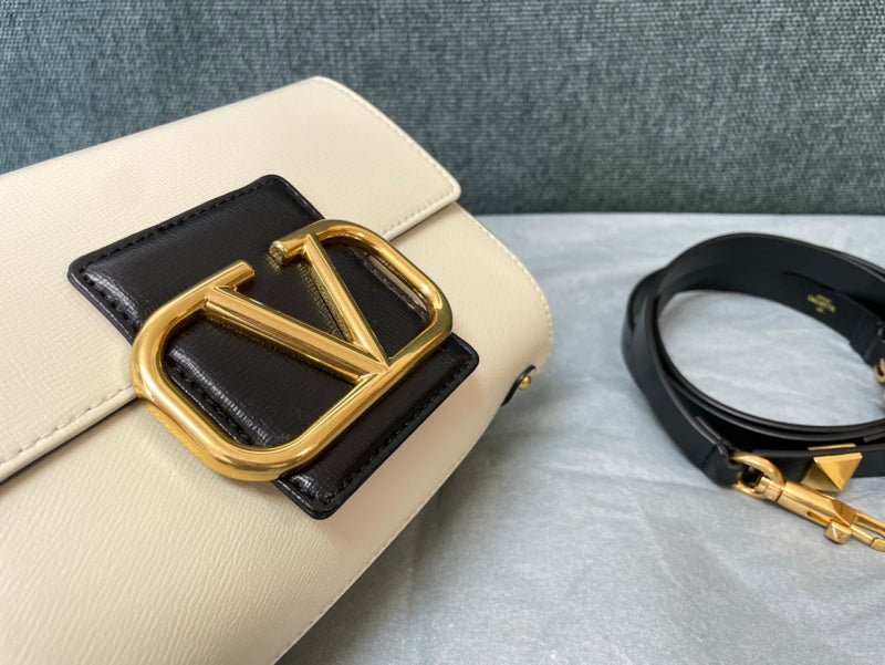 Amelia's Bag Gallery - VEL Bags - 979