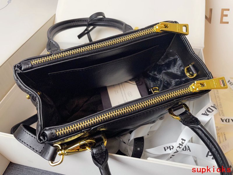 Amelia- Mix Wallets - 650