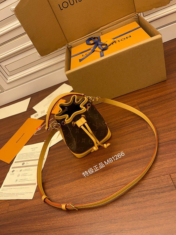 Fan Fashion Lu-Vi Bags - 16637