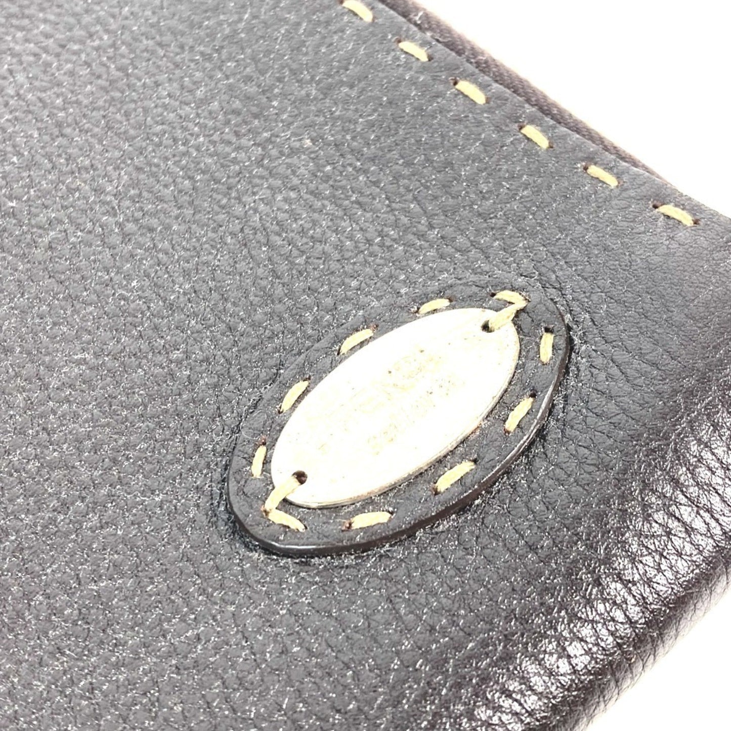 Fendi  Leather Clutch Bag Pouch (Pre-Owned)