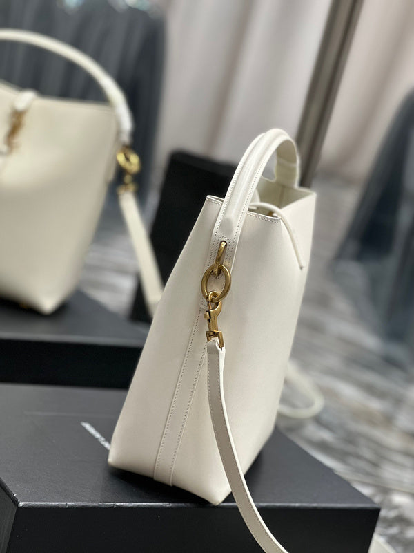 Amelia - YSL Bag - 3970