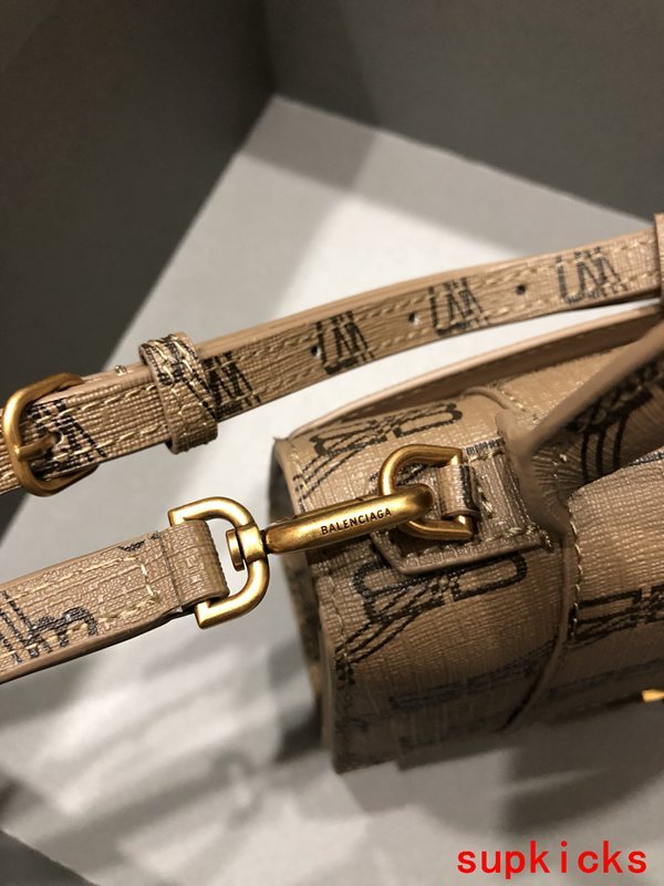 Amelia- BG Hourglass Bags - 081
