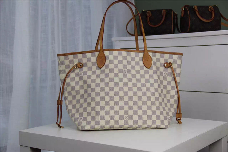 Fan Fashion Lu-Vi bags - 8100