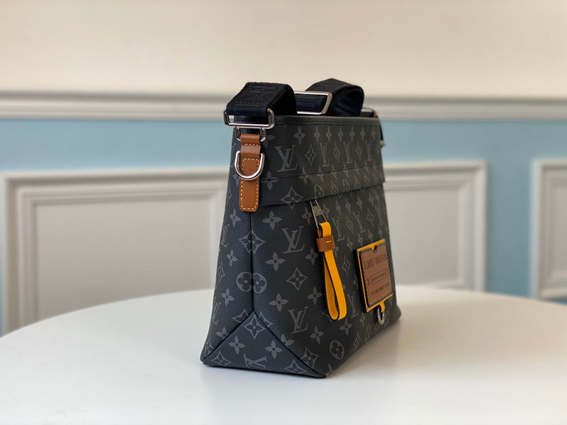 Fan Fashion Lu-Vi bags - 17090