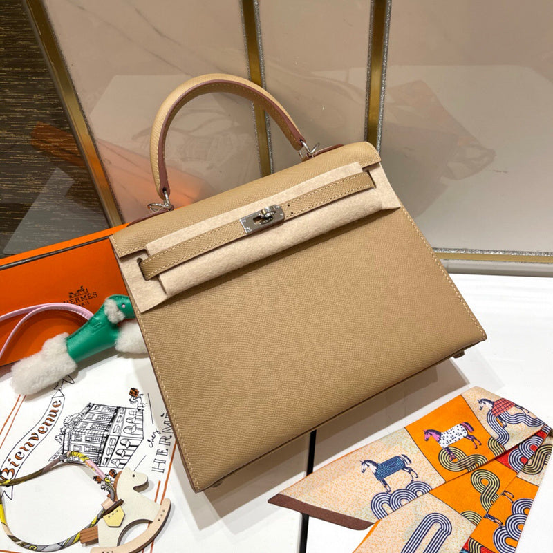 Amelia - HMS Bags - 1703