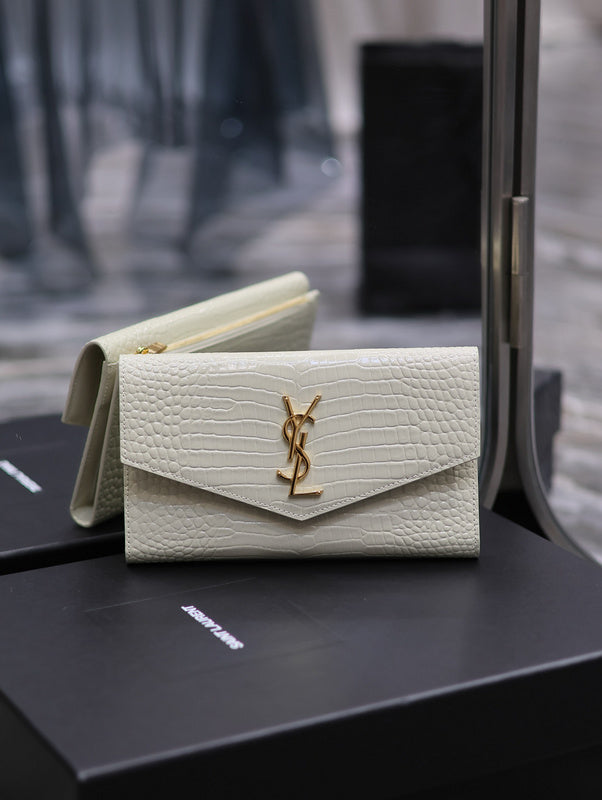 Amelia - YSL Bag - 2357