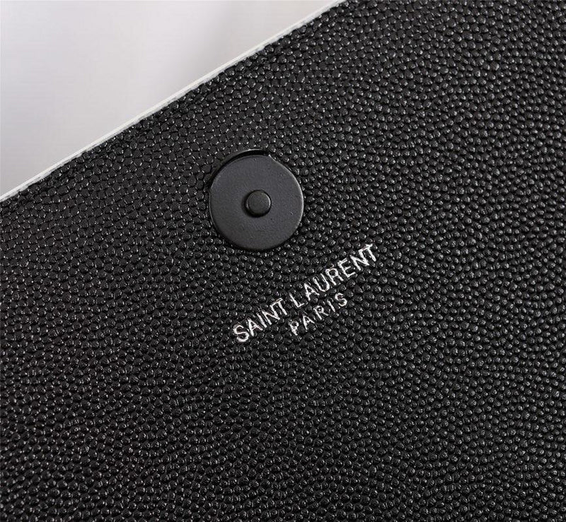 Amelia - YSL Bag - 2568