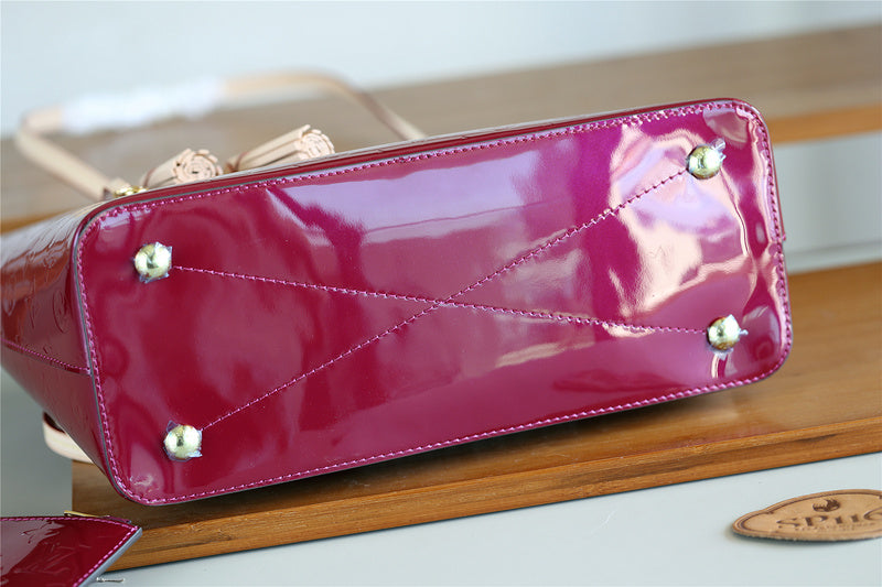 Fan Fashion Lu-Vi bags - 8104