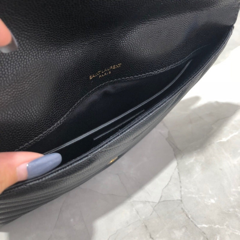 Amelia - YSL Bag - 4078