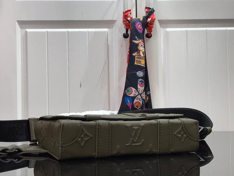 Fan Fashion Lu-Vi bags - 17397