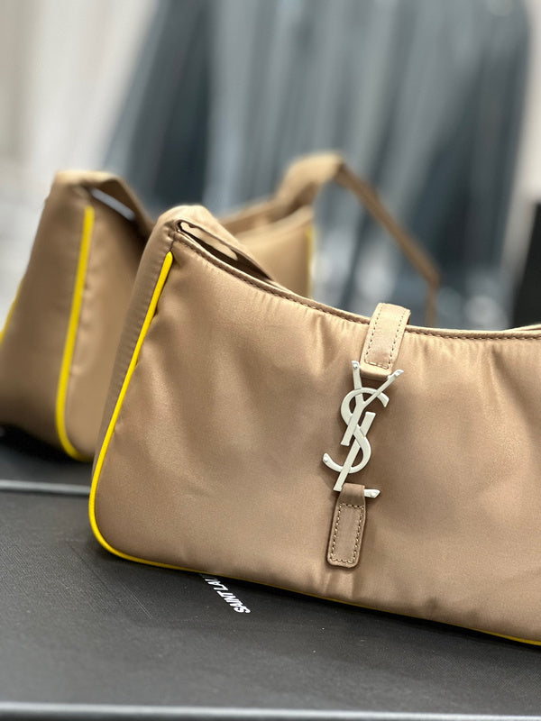 Amelia - YSL Bag - 1925