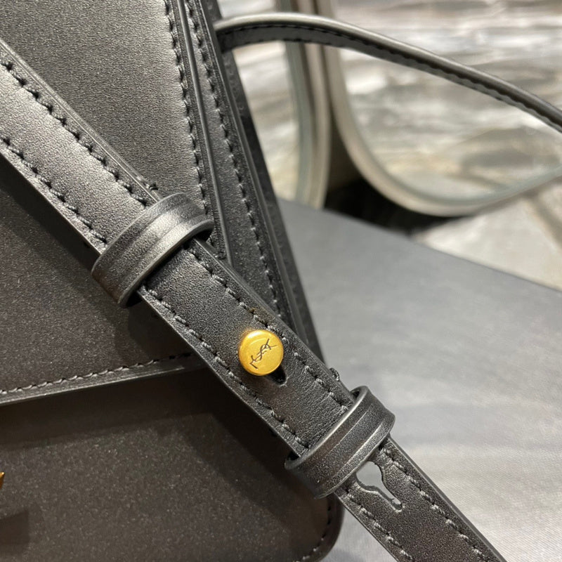 Amelia - YSL Bag - 3912