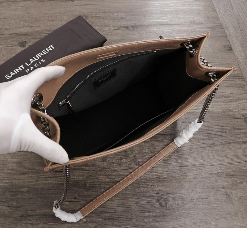 Amelia - YSL Bag - 2956