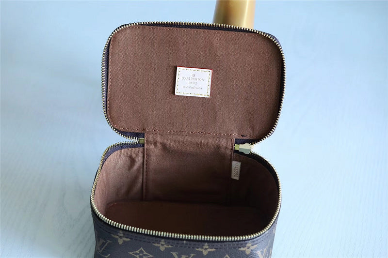 Fan Fashion Lu-Vi bags - 9204