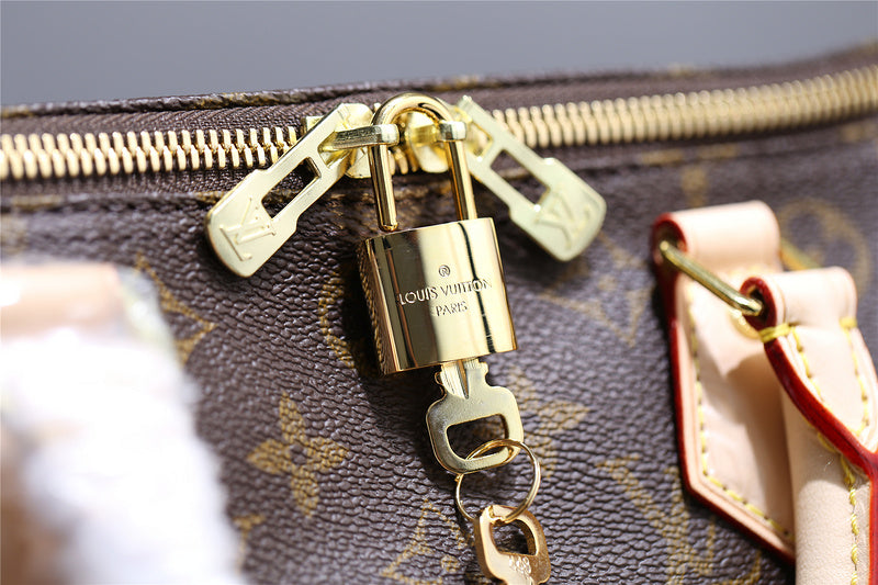 Fan Fashion Lu-Vi bags - 8172