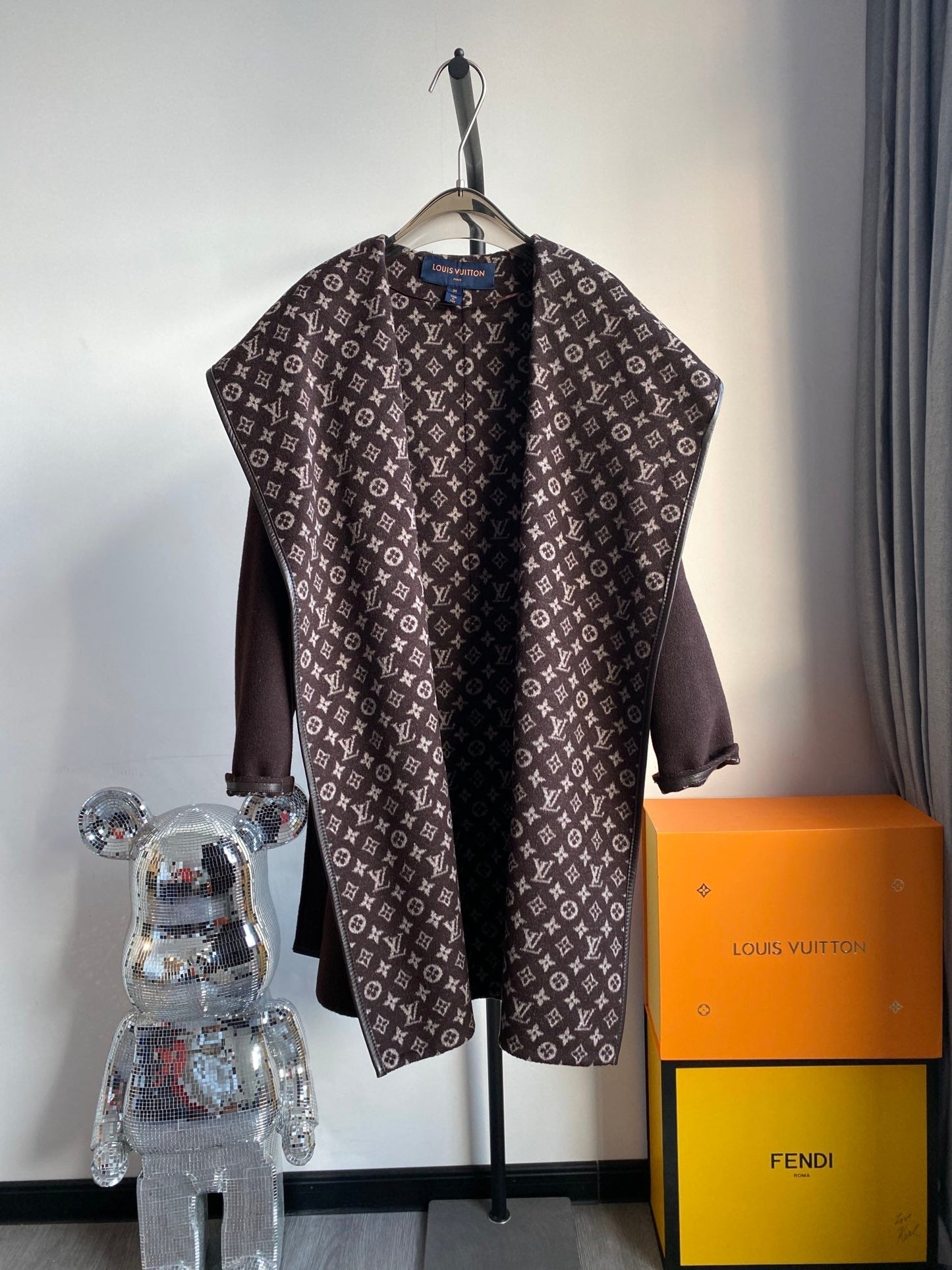 Luxury Louis Vuitton  Wrap Coat 033
