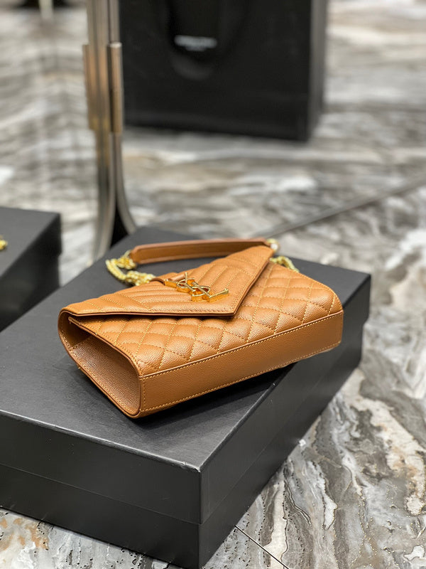 Amelia - YSL Bag - 1901
