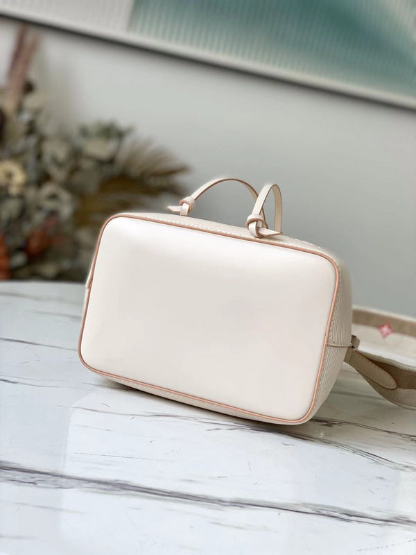 Fan Fashion Lu-Vi bags - 17533