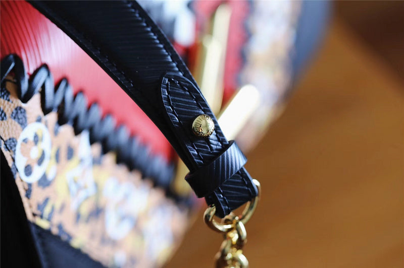 Fan Fashion Lu-Vi bags - 8542