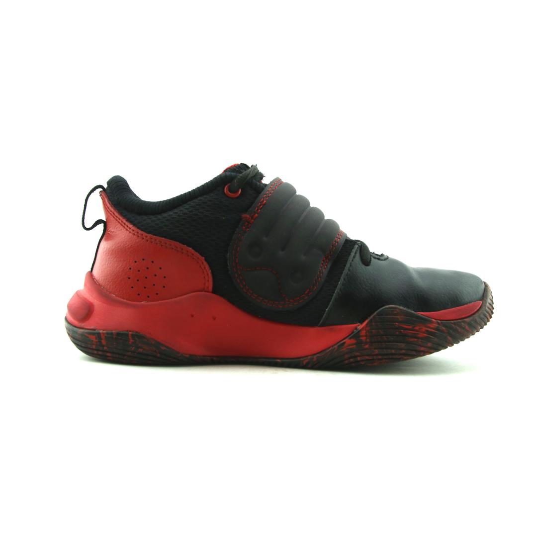 UNDER ARMOUR ZONE BB