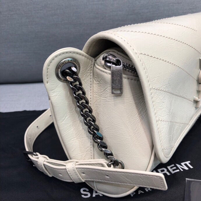 Amelia - YSL Bag - 2333