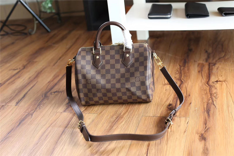 Fan Fashion Lu-Vi bags - 8149