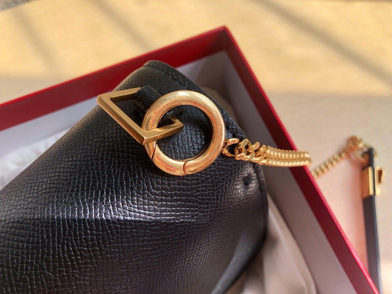 VAL LUXURY BAGS - FOR FASHION LOVERS  AFFORDABLE LUXURY BAGS- 1088