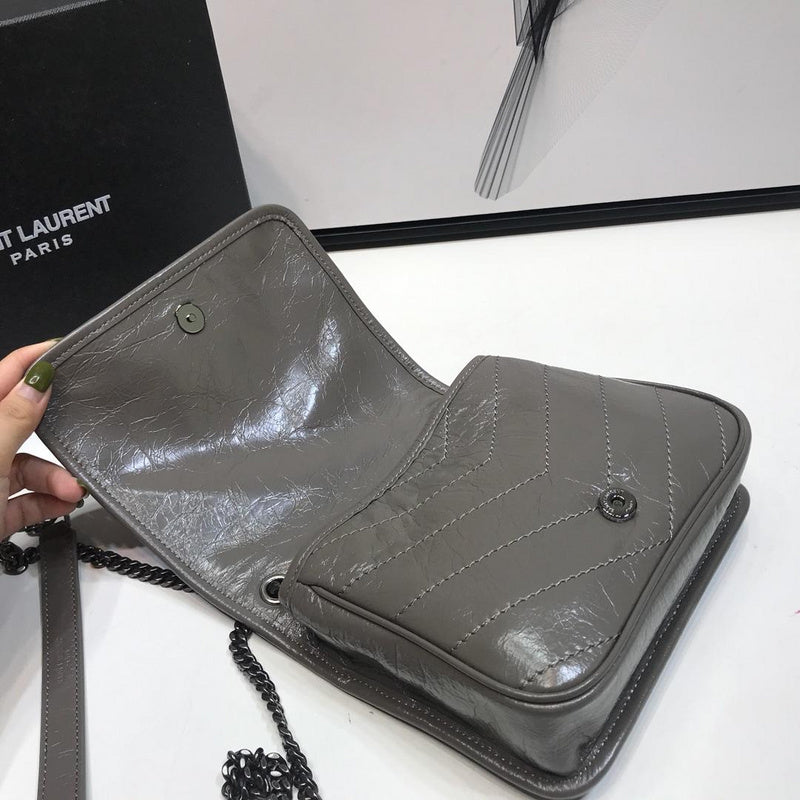 Amelia - YSL Bag - 2889