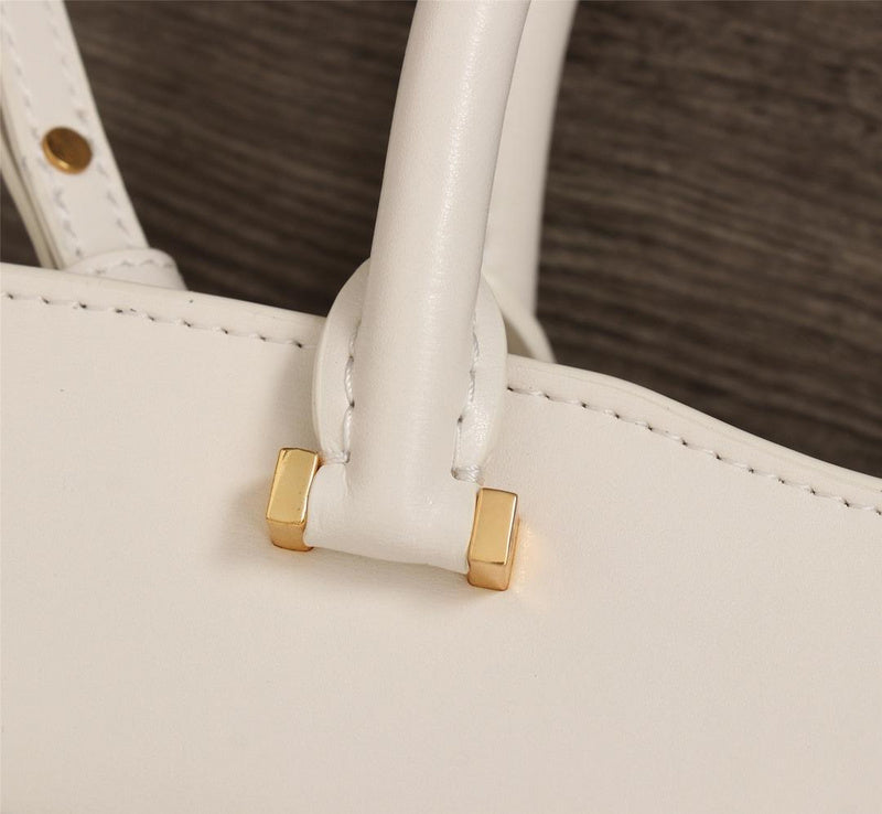 Amelia - YSL Bag - 2935