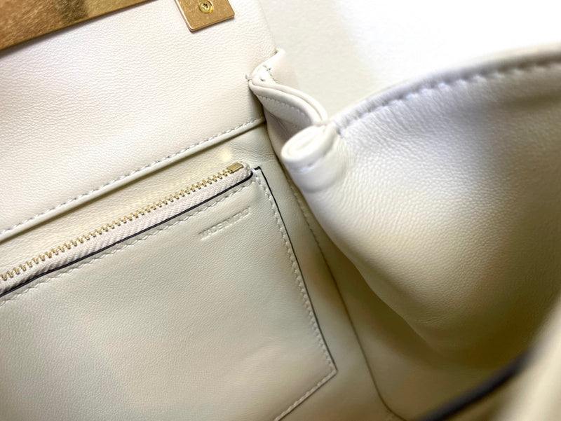 Amelia's Bag Gallery - VEL Bags - 720