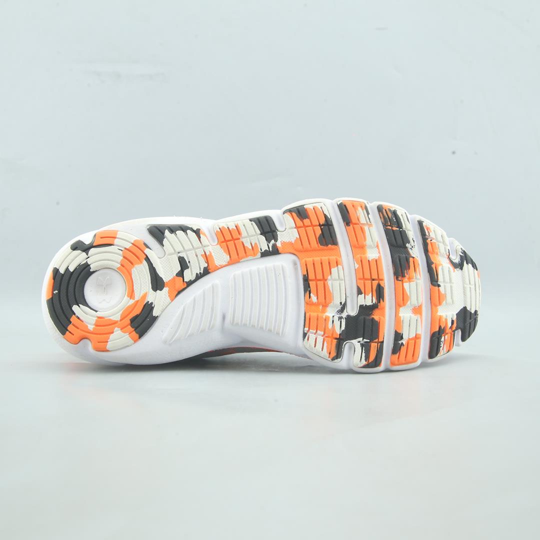 UNDER ARMOUR CHARGED ASSERT 9