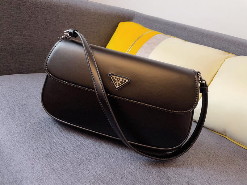 Barnes-Bags - Prada Bags - 932