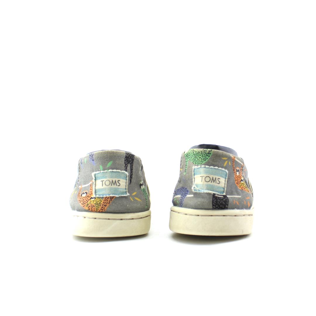 TOMS .