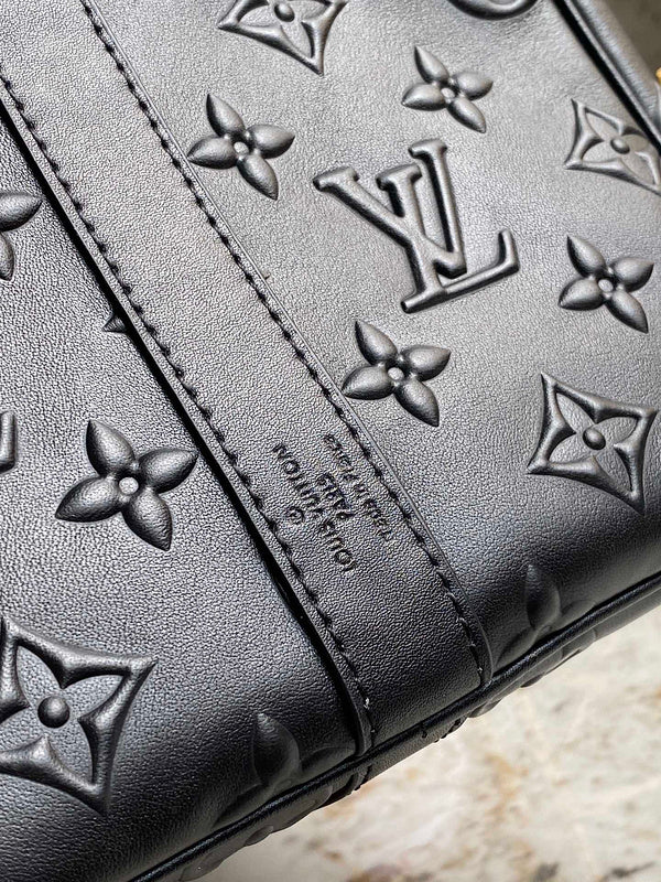 Fan Fashion Lu-Vi bags - 17434