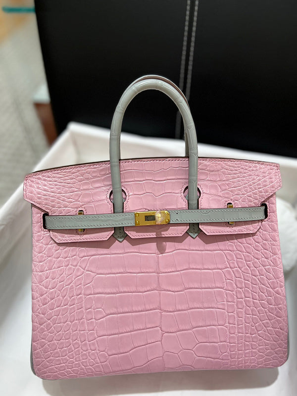 Amelia - HMS Bags - 1722