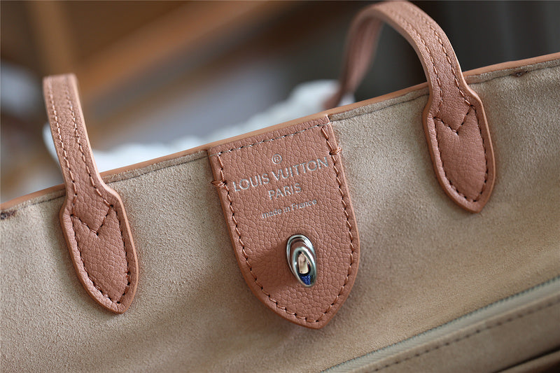 Fan Fashion Lu-Vi bags - 8242