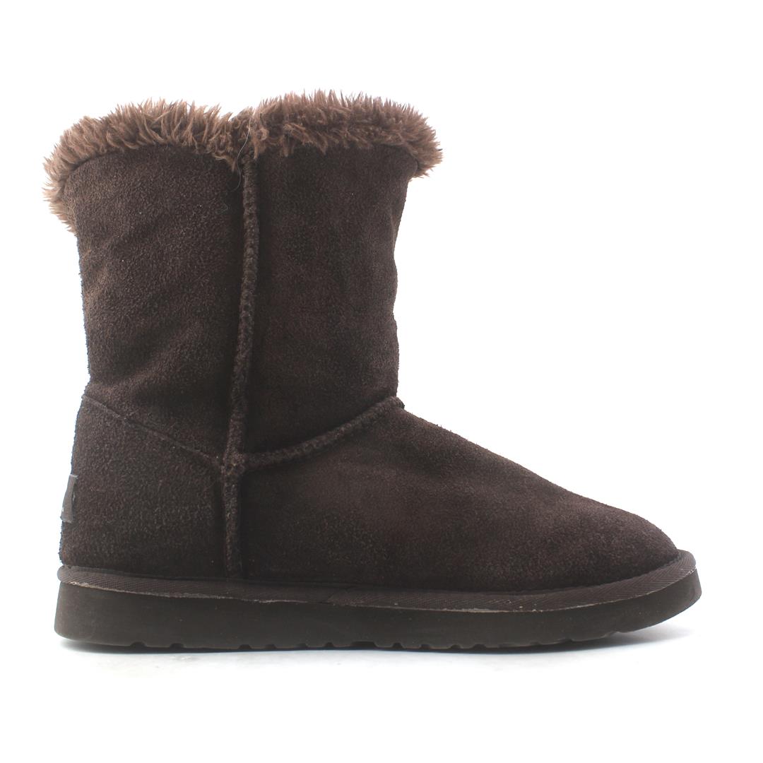 UGG  BAILEY BUTTON