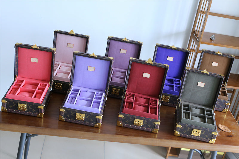 Fan Fashion Lu-Vi bags - 9548