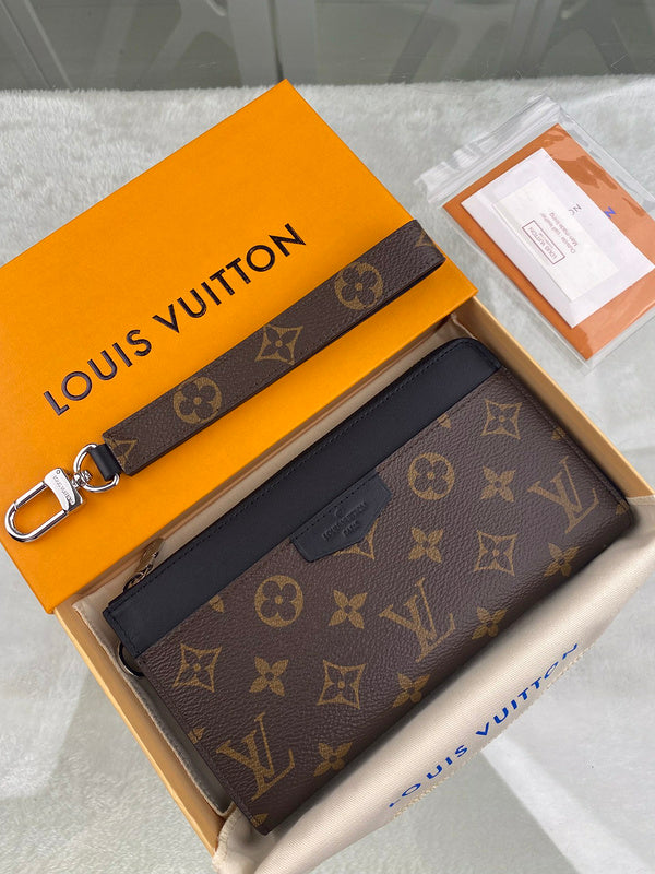 Fan Fashion Lu-Vi bags - 17414