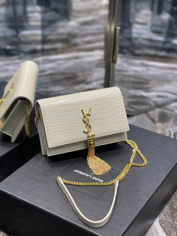 Amelia - YSL Bag - 1941