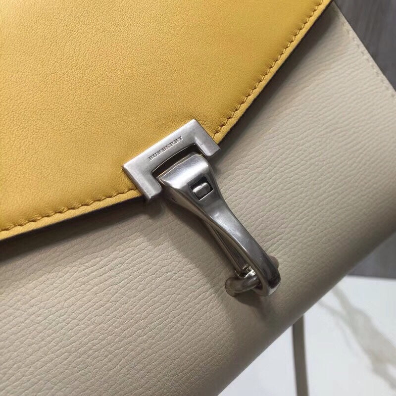Burberry Bags - Bagsattire   735