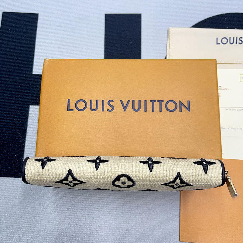 Fan Fashion Lu-Vi bags - 8732