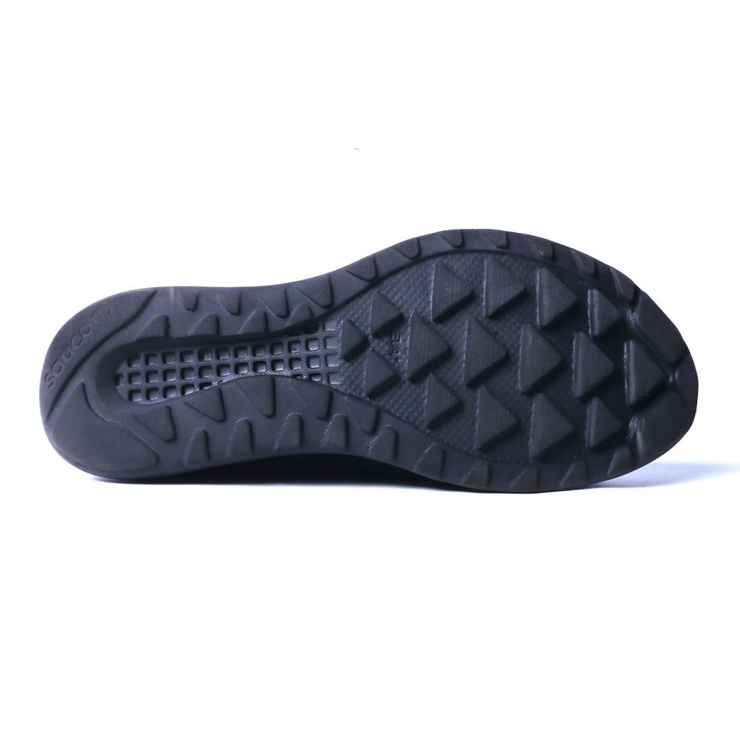 SAUCONY KINETA RELAY