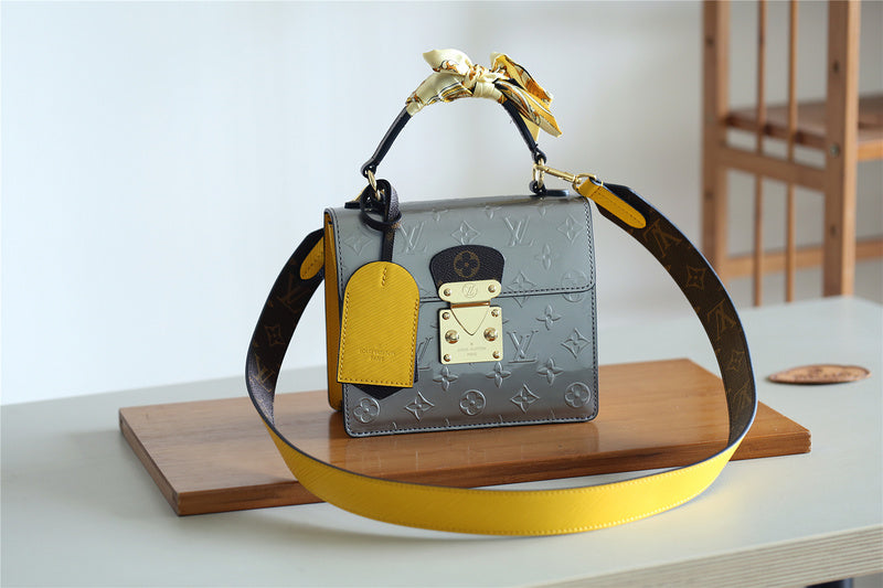 Fan Fashion Lu-Vi bags - 8045
