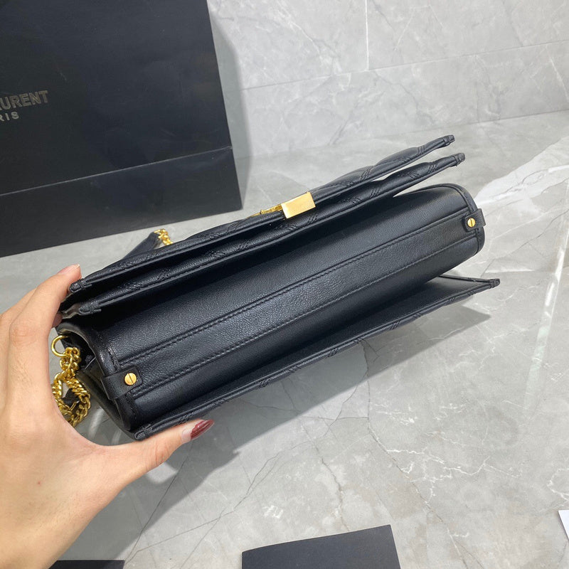 Amelia - YSL Bag - 4090
