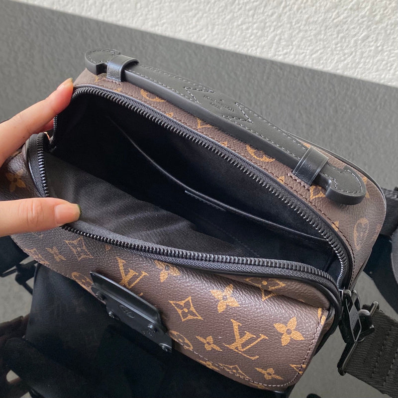 Fan Fashion Lu-Vi bags - 17376